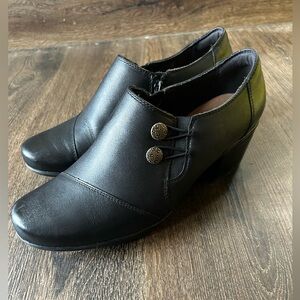 Clarks Emslie Warren Zipper Ankle Short Boots Booties Cushion fit Women’s 9
